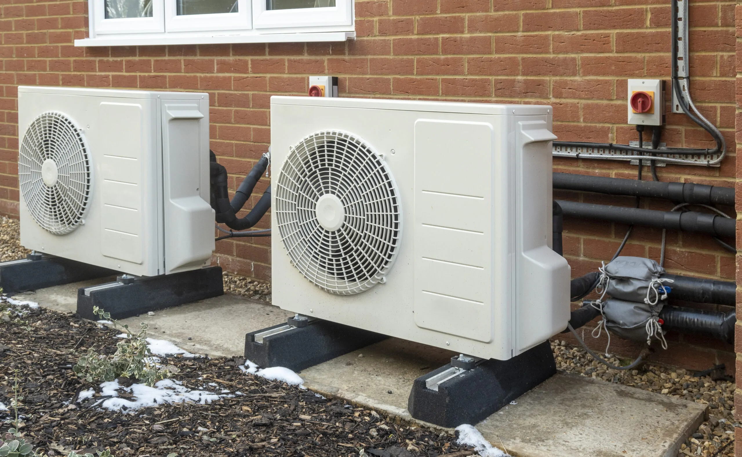 5 myths about Air Source Heat Pumps, busted - thumbnail image